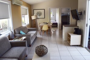 Lighthouse Villa - Accessible | Living area