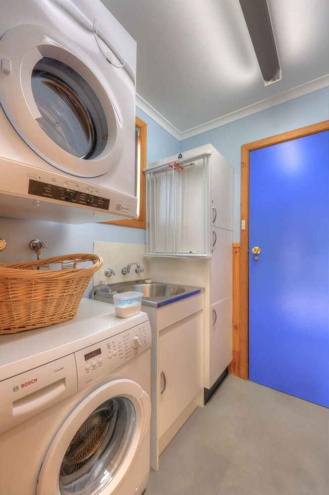 Derwent Bridge Chalets & Studios by null