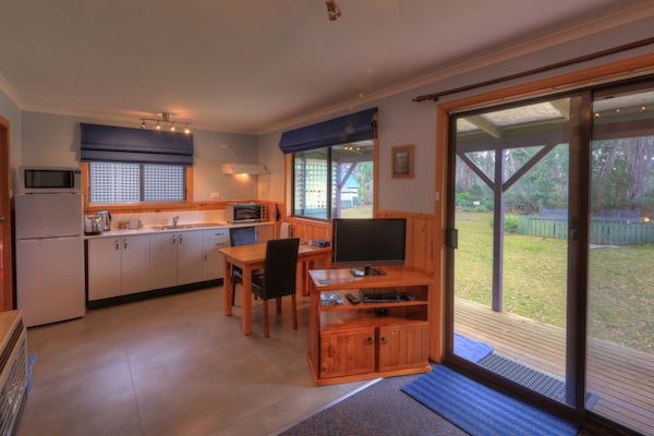 Standard Apartment, 1 Bedroom, Non Smoking, Kitchen (Ida Chalet) | Private kitchen | Microwave, stovetop, electric kettle, toaster