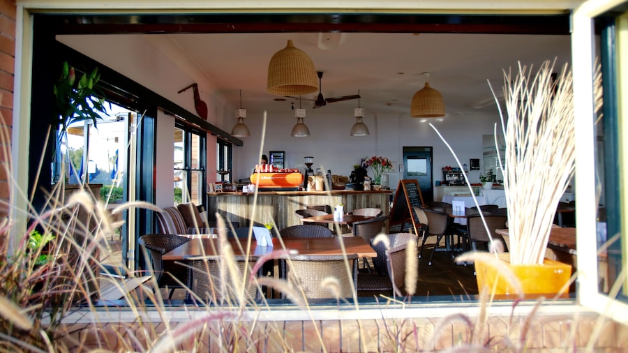 Tea Gardens Hotel