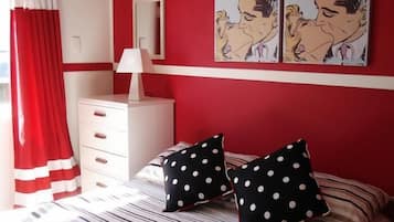 Free WiFi, bed sheets