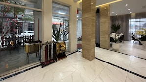 Quầy tiếp tân