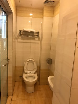 Dusche, kostenlose Toilettenartikel