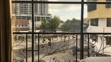 Bàn, truy cập Internet không dây miễn phí