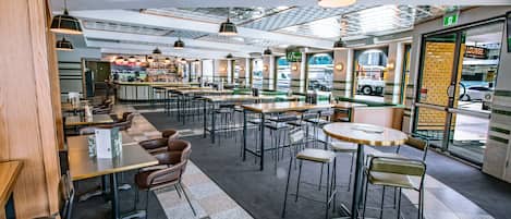 Mittagessen und Abendessen