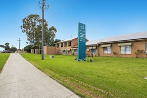 Front of property - Carrum Downs Motel (Carrum Downs)