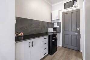 Private kitchen - Carrum Downs Motel (Carrum Downs)