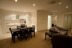 Standard Suite, 2 Bedrooms, Non Smoking, Kitchen (Apartment) | Private kitchen | Full-size fridge, microwave, coffee/tea maker, electric kettle