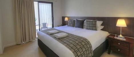 2 bedrooms, premium bedding, minibar, soundproofing