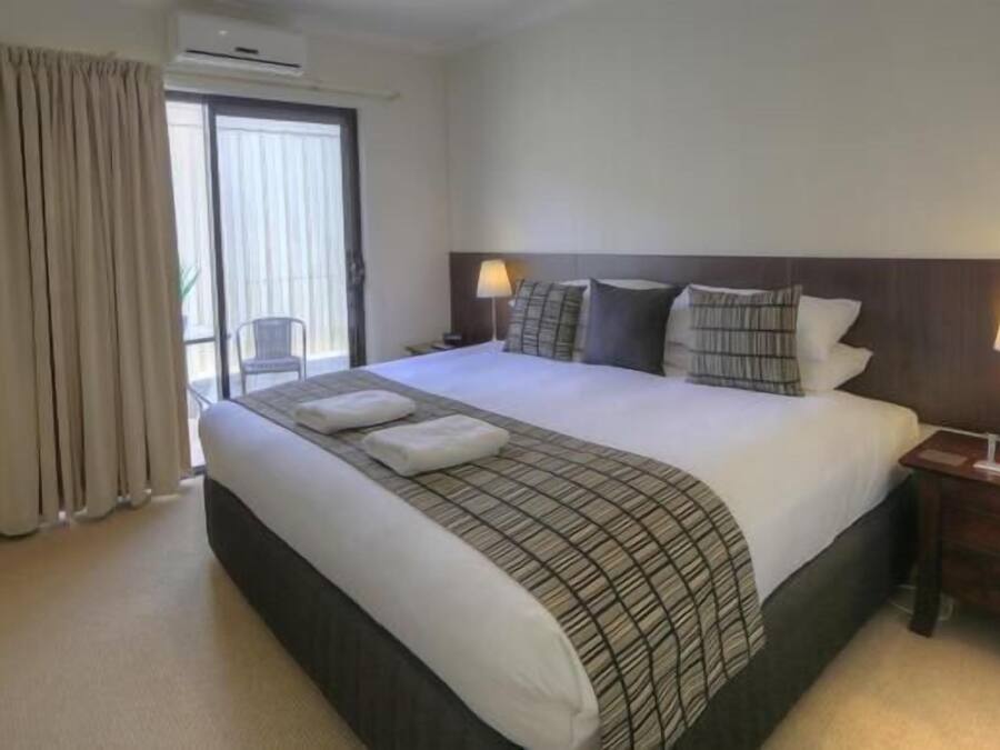 Biancheria da letto di alta qualità, minibar, insonorizzazione