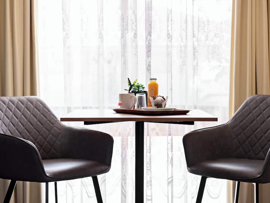 標準雙人或雙床房 (Twin Share) | 書桌、熨斗/熨衣板、免費無線上網、床單