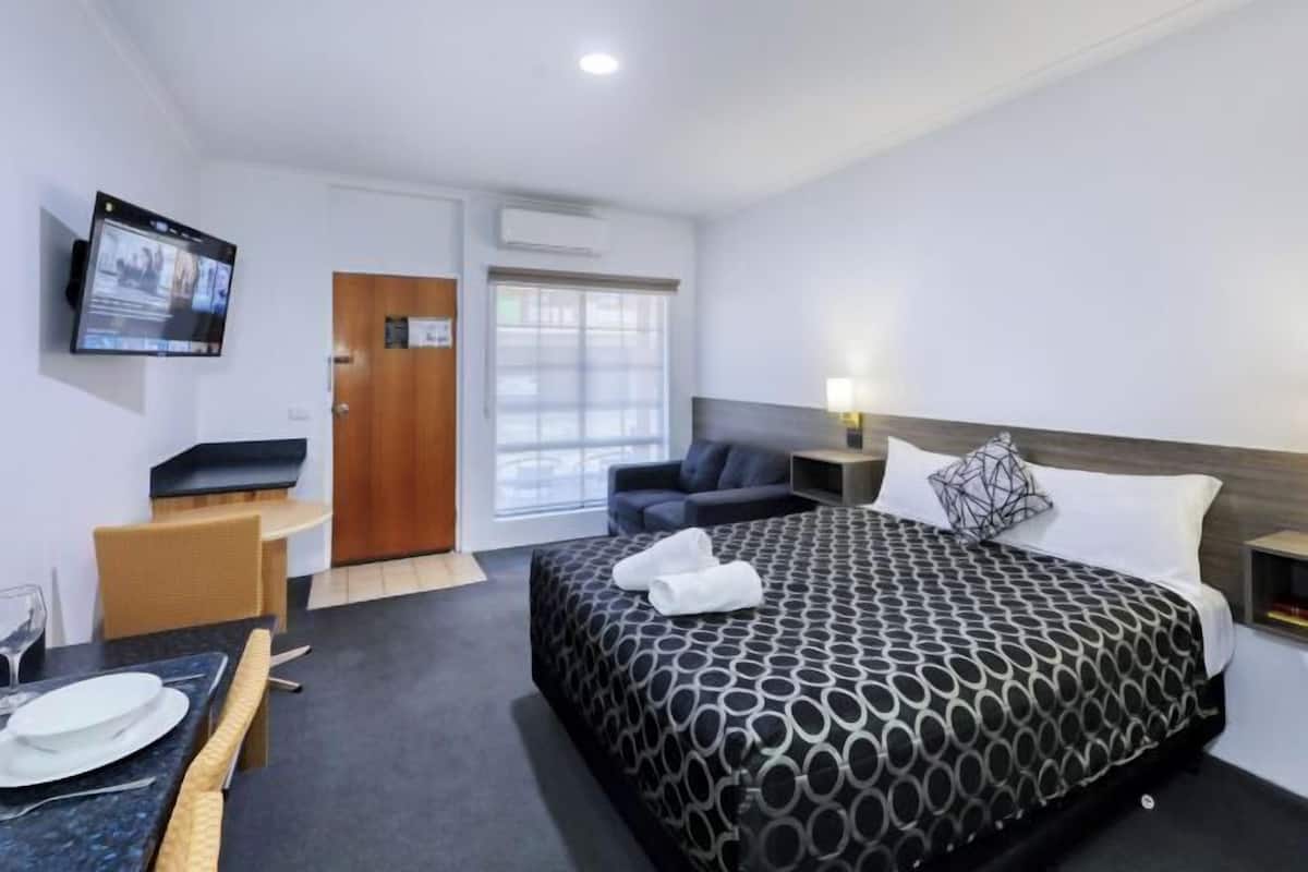 Premium bedding, down comforters, Select Comfort beds, in-room safe