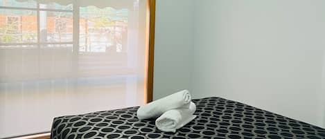 Economy-Apartment, 2 Schlafzimmer, Nichtraucher, Mikrowelle | Hochwertige Bettwaren, Daunenbettdecken, Select-Comfort-Betten