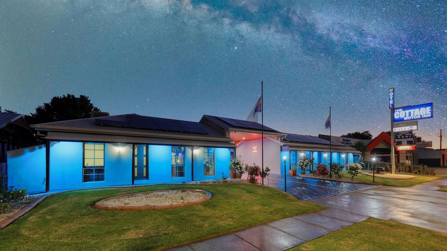 The Cottage Motor Inn Albury CBD