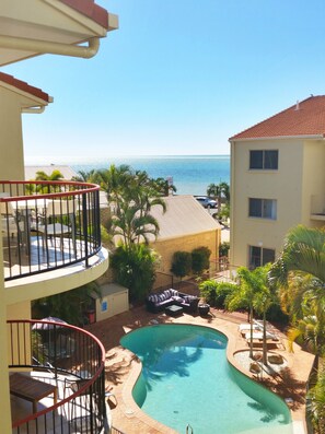 2 Bedroom Apartment - Pool View | Pemandangan dari kamar