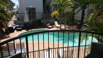 1 Bedroom Apartment - Pool View | Pemandangan dari kamar