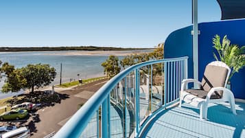 Apartamento, 3 habitaciones, bañera de hidromasaje, vistas al río | Balcón