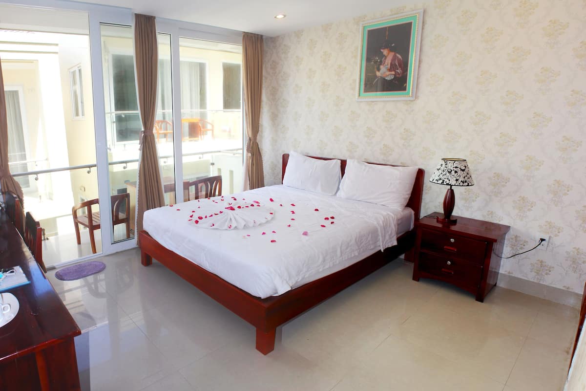 21-inch TV with cable channels