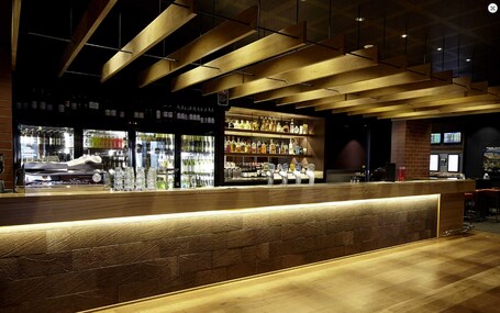 Bar (en la propiedad)