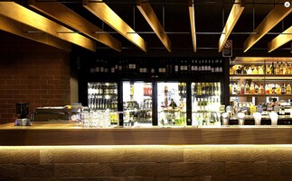 3 bares/lounges
