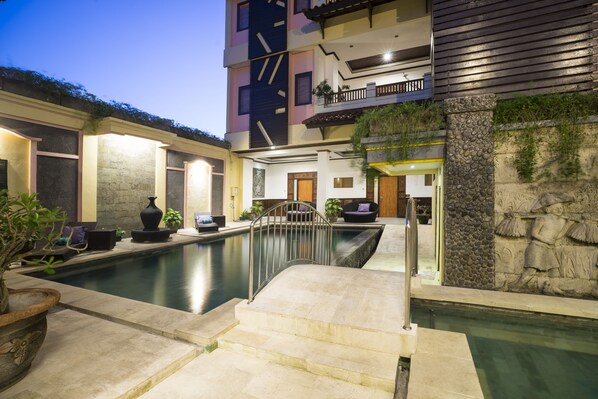 Indoor pool, outdoor pool