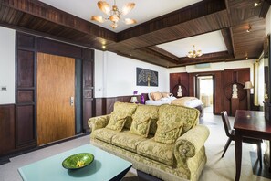 Premium bedding, minibar, in-room safe, desk - 3 Princess Boutique Hotel and Spa (Jimbaran)