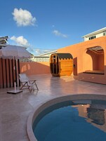 Outdoor pool, free cabanas, pool umbrellas