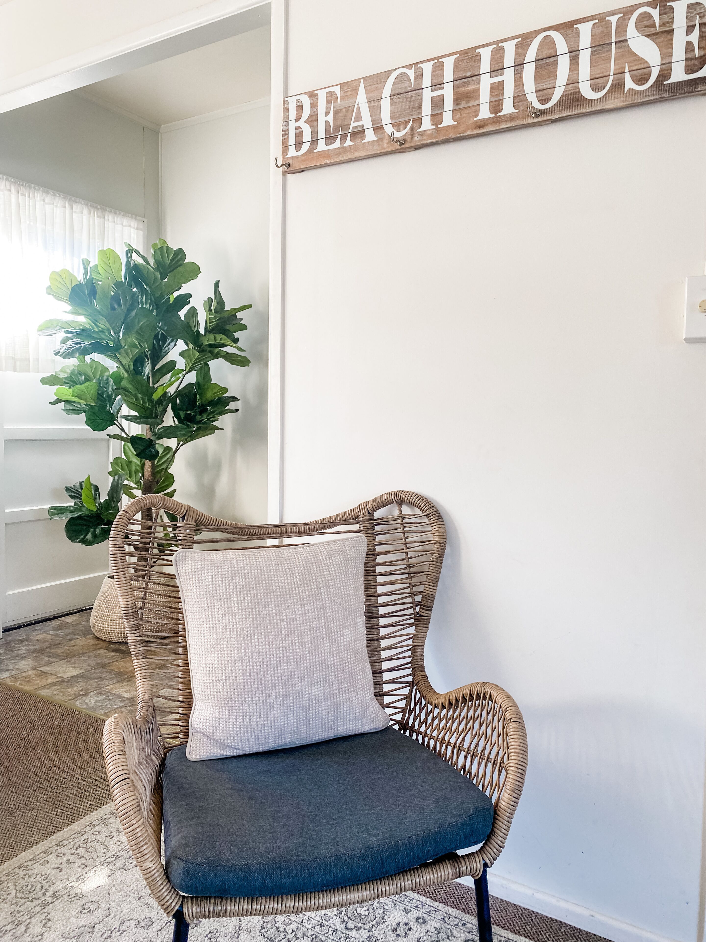 Family Quadruple Room, 1 Bedroom, Pool Access | Living area