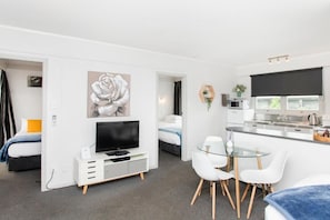 2 Bedroom Family | Living area | 32-inch LCD TV with digital channels, TV - Waikanae Beach Motel (Gisborne)