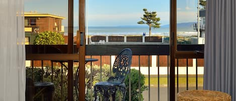 1 Bedroom Suite | Terrace/patio