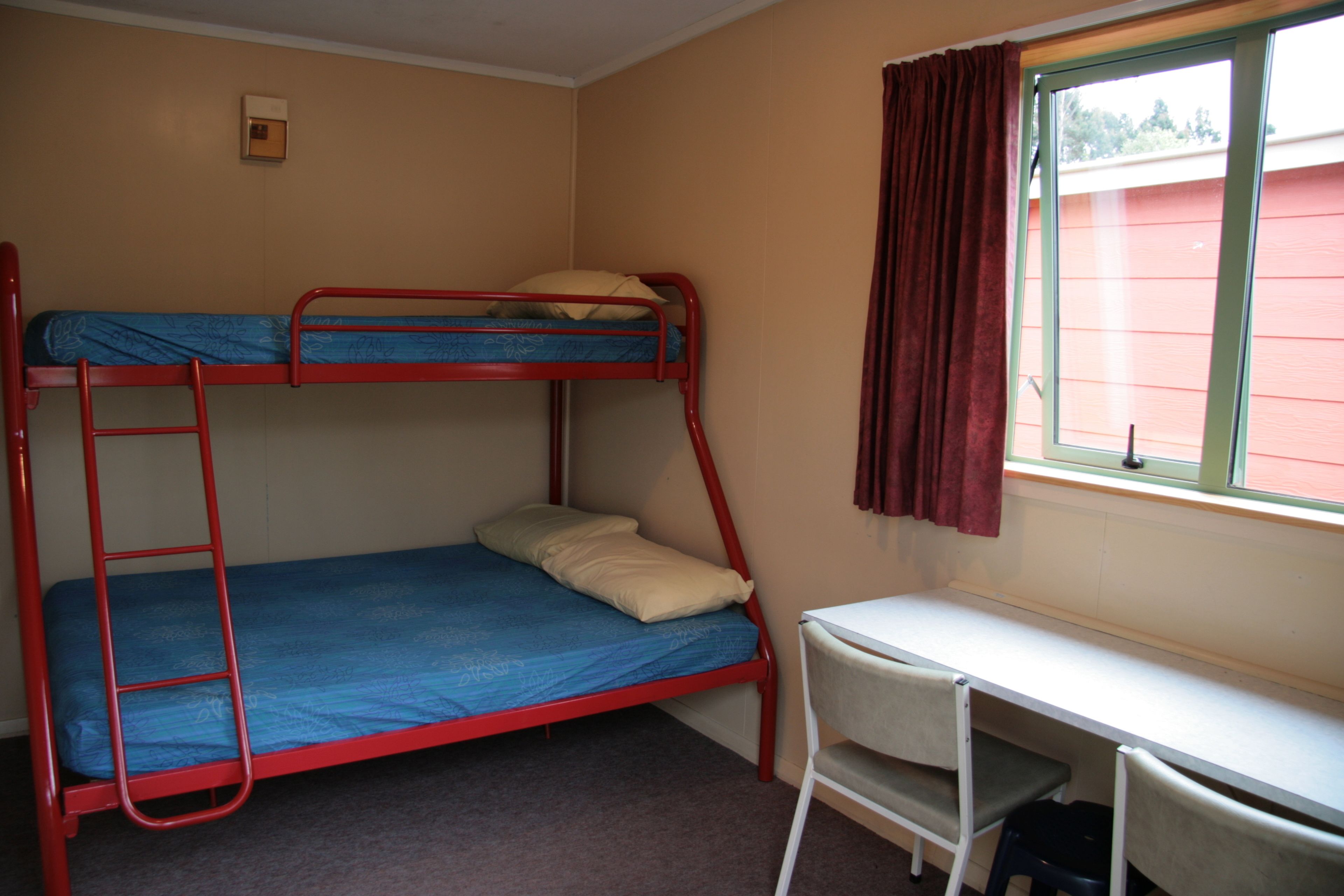 Small Cabin with Shared Bathroom 