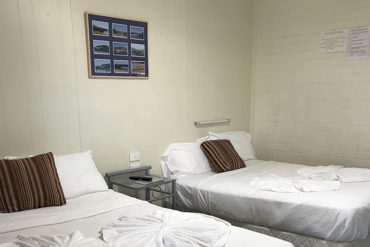 Standard Twin Room, 2 Double Beds, Kitchenette | WiFi (free)