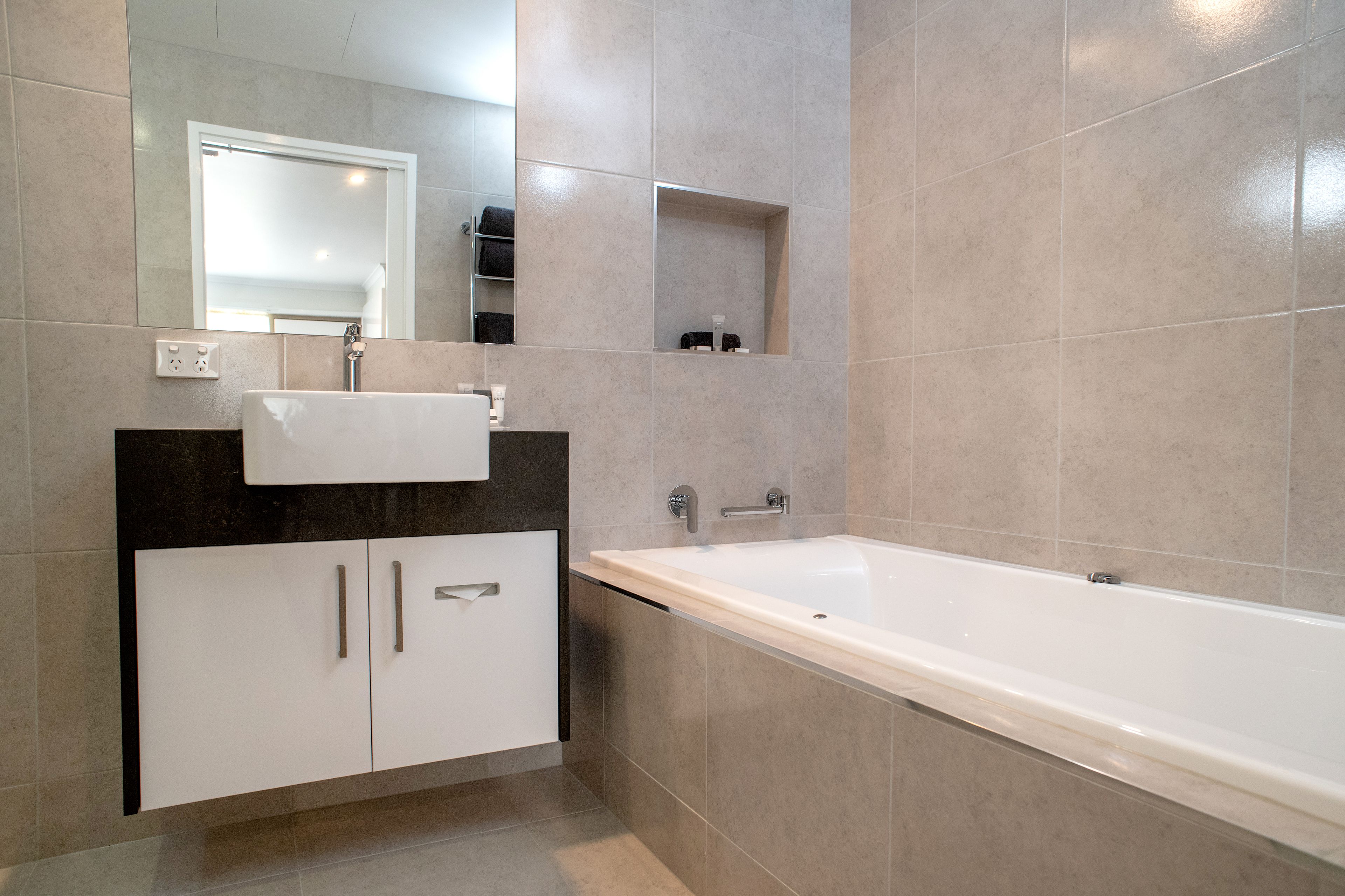 Tab spa persendirian
