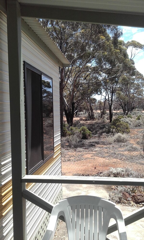 Cabaña Confort, 1 cama matrimonial, cocineta | Vista del balcón