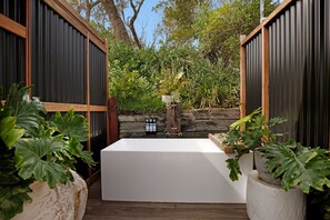 Glamping Tent  | Deep-soaking bathtub