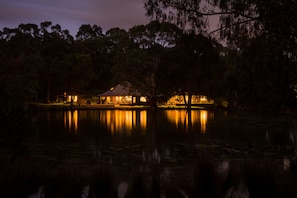 Front of property – evening/night - The Burrow At Wombat Bend (Dixons Creek)