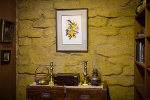 Interior entrance - The Burrow At Wombat Bend (Dixons Creek)