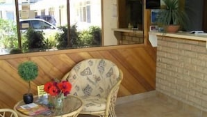 Porch - Great Lakes Motor Inn (Forster)