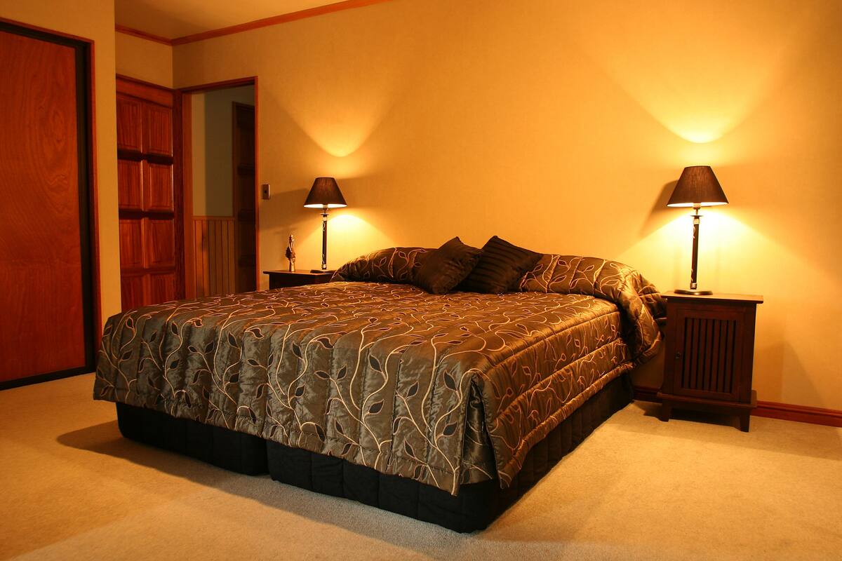 Standard Suite, 1 Bedroom, Non Smoking, Balcony (The Tamarisk Room) | Premium bedding, WiFi (free)