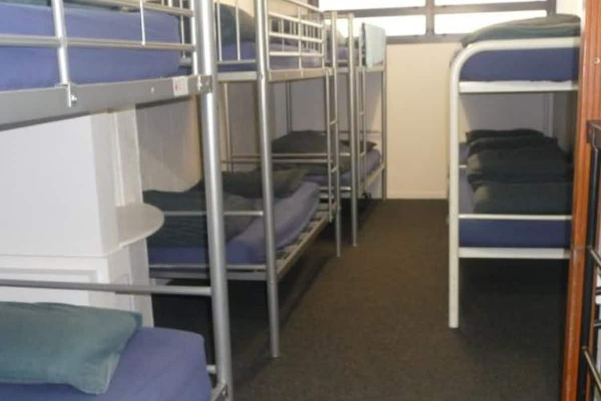 Dormitorio condiviso, dormitorio misto | Ferro/asse da stiro, Wi-Fi gratuito, lenzuola
