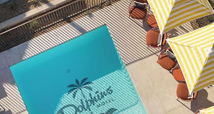 Dolphins Motel