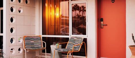 Ropa de cama de alta calidad y escritorio