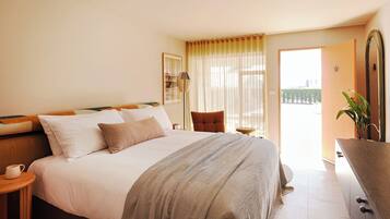 Deluxe Double or Twin Room | Premium bedding, pillowtop beds, individually decorated