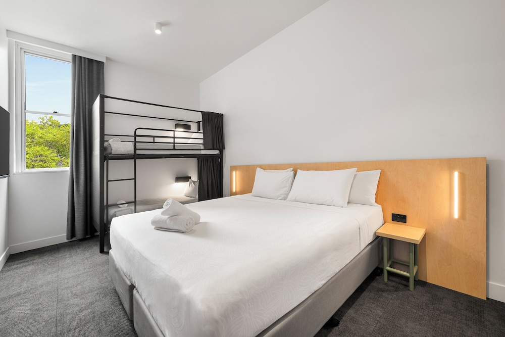 YHA Sydney Harbour - The Rocks by null