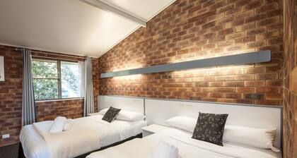 Allan Cunningham Motel