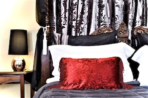 Chambre Standard (Campbell Garden ) | Coffre-fort, espace de travail pour ordinateurs portables