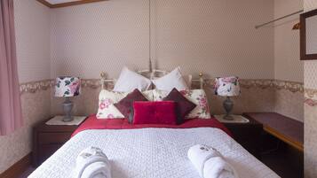 1 bedroom, individually decorated, individually furnished, soundproofing