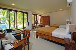 Minibar, desk, free WiFi - Taman Ayu Townhouse (Denpasar)