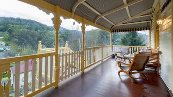 Casa de campo de lujo, 3 habitaciones | Balcón