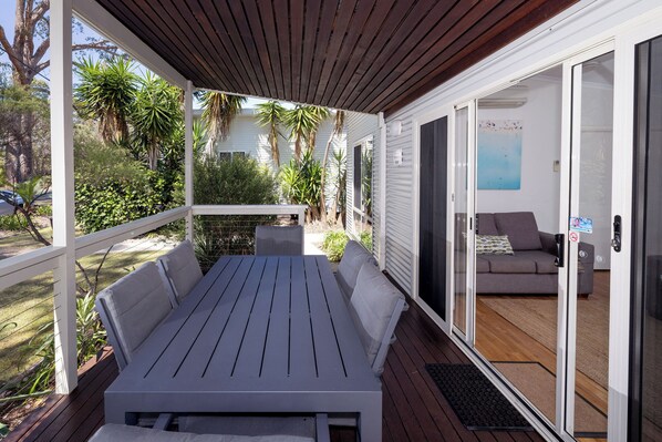 Standard-Villa, 2 Schlafzimmer, Küche (Main Beach Villa 4.5*) | Terrasse/Patio